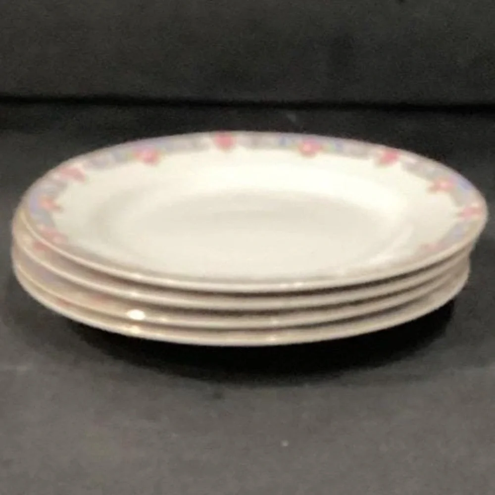 Carrollton H Dessert Plates, Set of 4, Vintage Queen Anne‎ Floral Bone China